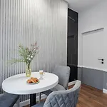 Daire The On The Seaside In Odesa! Luxury In Arcadia, Near Seaside! *